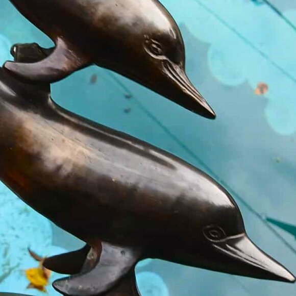 Sculpted MCM Vintage Bronze Swimming Dolphins Statue - Picture 5 of 7